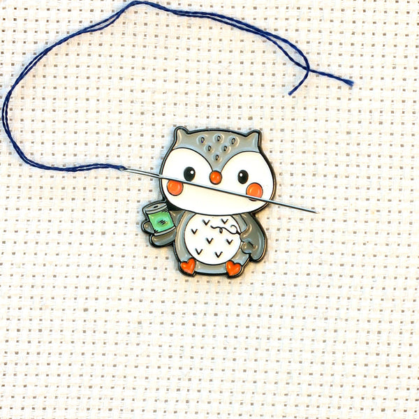 Winter Foxes 1-1/8 Fabric Needle Minders Magnetic Cross Stitch Needlework  Embroidery Sewing Nanny Minder WIP 