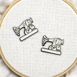 Crafty Vintage Sewing Machine Needle Minder | Featherweight Singer needle magnet | Treadle Sewing Machine Magnetic Magnetic Needleminder|