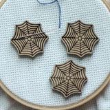 Halloween Spider Web Engraved Wooden Needle minders
