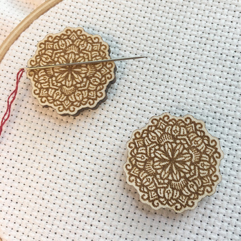 Floral Mandala Engraved Wooden Needle Minders